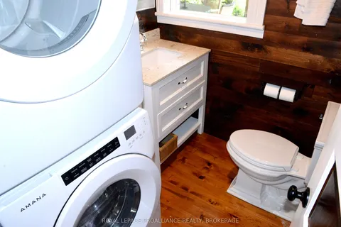 121 Tremont Park Island, ON K7G 3C9