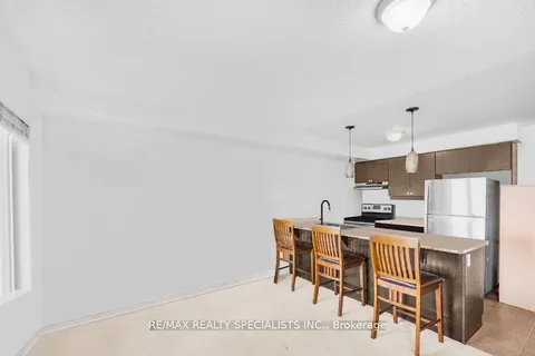 825 Cook Crescent, ON L0N 1S1