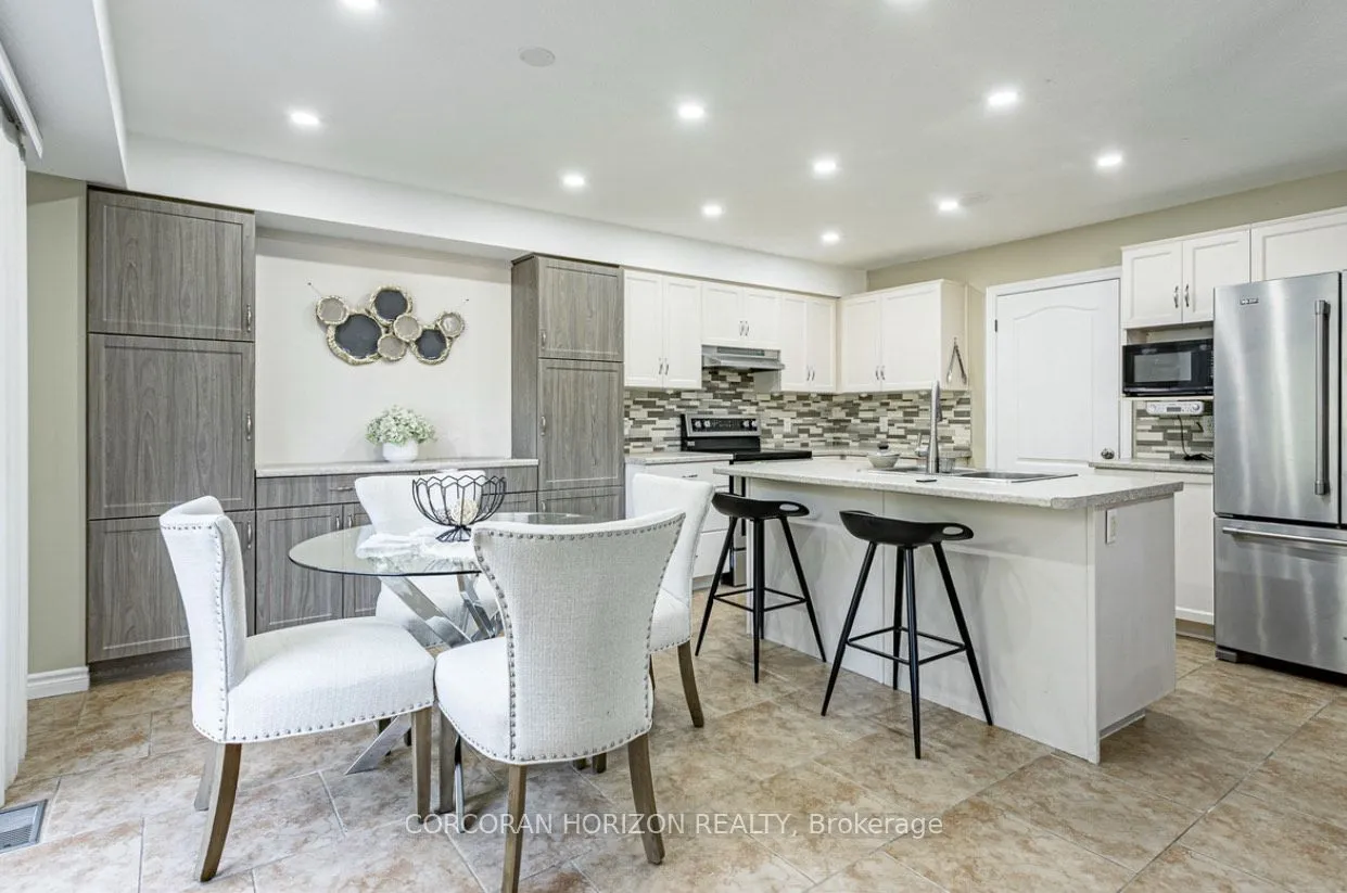 13 Ridgewood Court, ON N4T 0E5