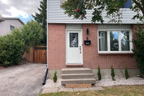 5 CHIDDINGTON Gate, ON N6C 5K9