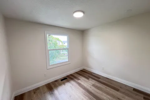 5 CHIDDINGTON Gate, ON N6C 5K9