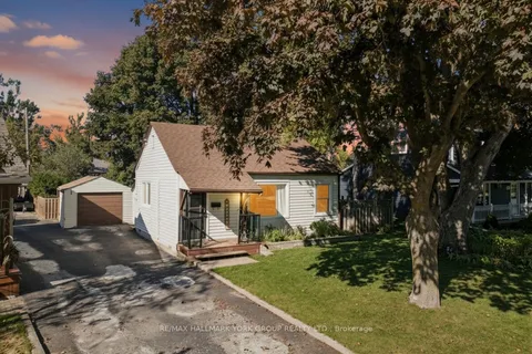 24 Churchill Crescent, ON K9V 3Y6