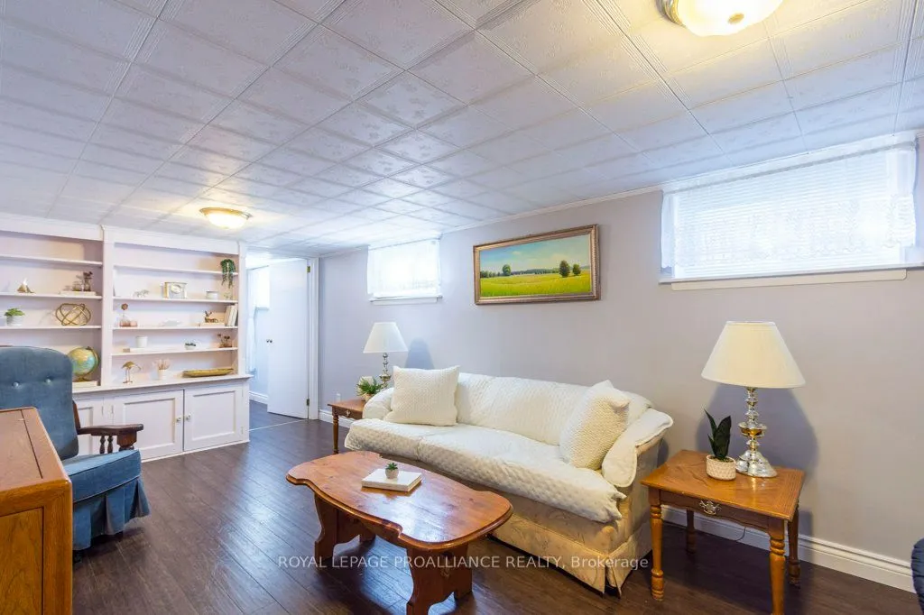 18 Holmes Road, ON K8P 4G6