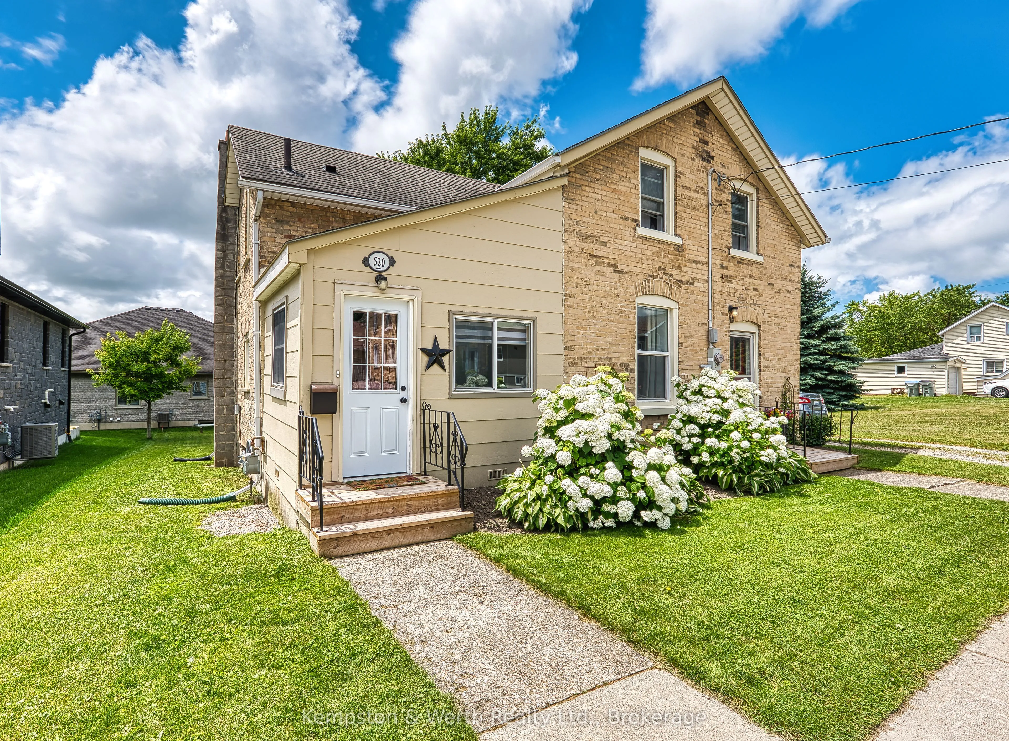 520 Elma Street, ON N4W 1W3