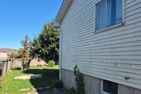 74 Commerford Street, ON L2V 4R1