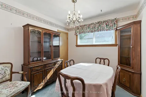 27 Warren Avenue, ON L9A 3C7