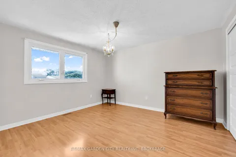 82 Terrace Avenue, ON L3C 2C4