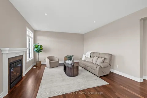 788 Kilbirnie Drive, ON K2J 0M4