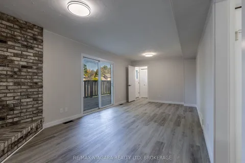 22 Little John Court, ON L3C 5X2