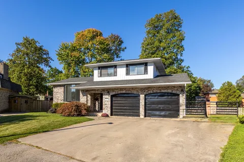 22 Little John Court, ON L3C 5X2