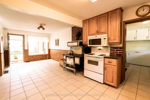 96 520 Highway, ON P0C 1A0