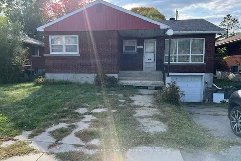 1274 Woodroffe Avenue, ON K2C 2T6