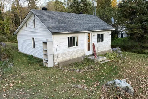 11823 Hwy 118 N/A, ON K0M 1S0