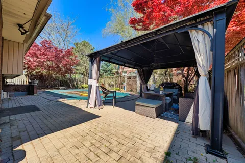 6707 CRAWFORD Street, ON L2E 5Z3