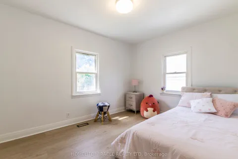 250 Cardigan Street, ON N4S 1Z6