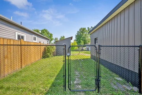 5 Maple Drive, ON N0R 1J0