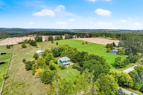 347357 15 Side Road, ON L9W 6S4