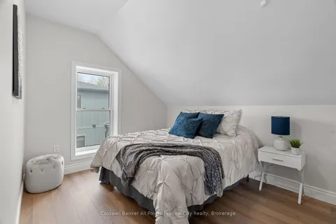 82 Gloucester Terrace, ON N7A 1W8