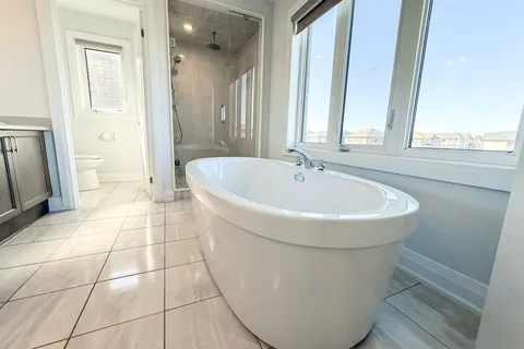 31 O'neill Street, ON K9V 6C2