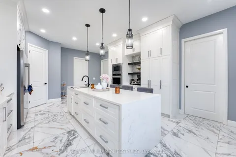 1316 Deer Run Road, ON N8H 3V7