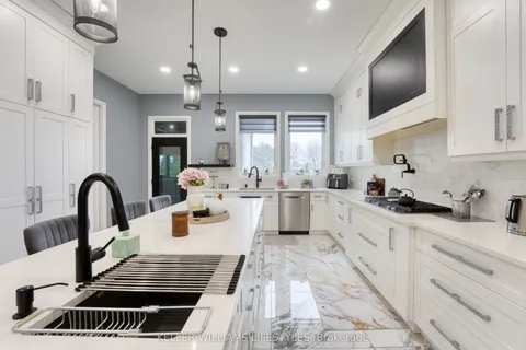 1316 Deer Run Road, ON N8H 3V7