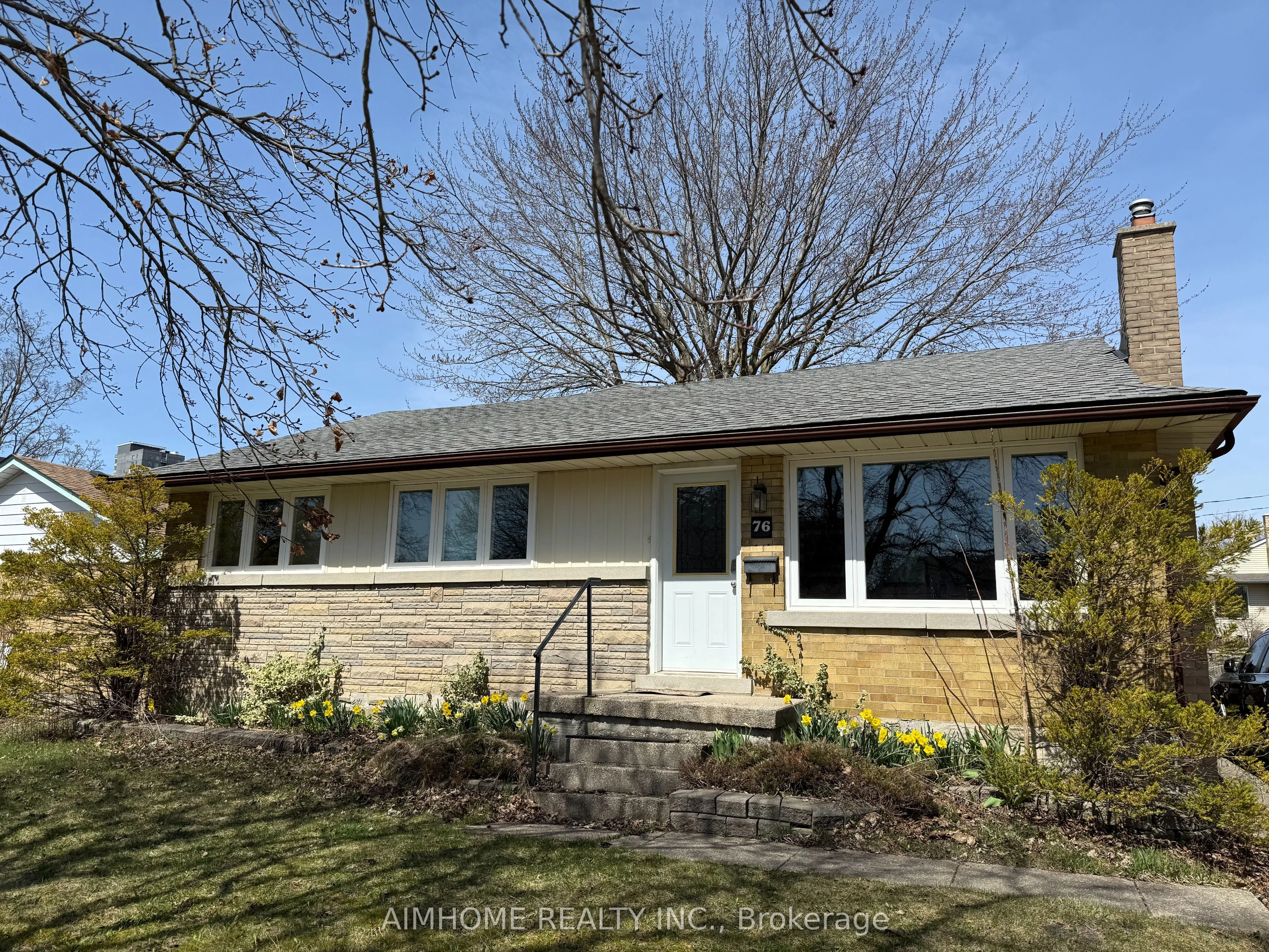 76 Elgin Crescent, ON N2J 2S2