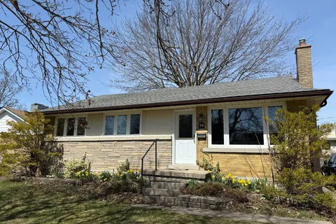 76 Elgin Crescent, ON N2J 2S2