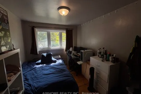 76 Elgin Crescent, ON N2J 2S2