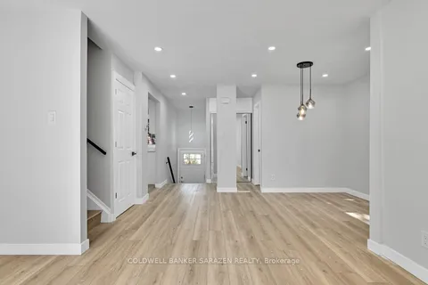 54 Greenboro Crescent, ON K1T 1W6