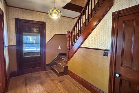 541 Broad Street, ON N1A 1G7