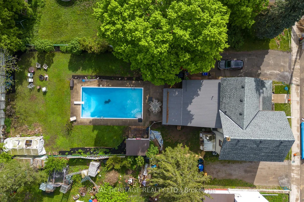 11 George Street, ON K0L 1Z0