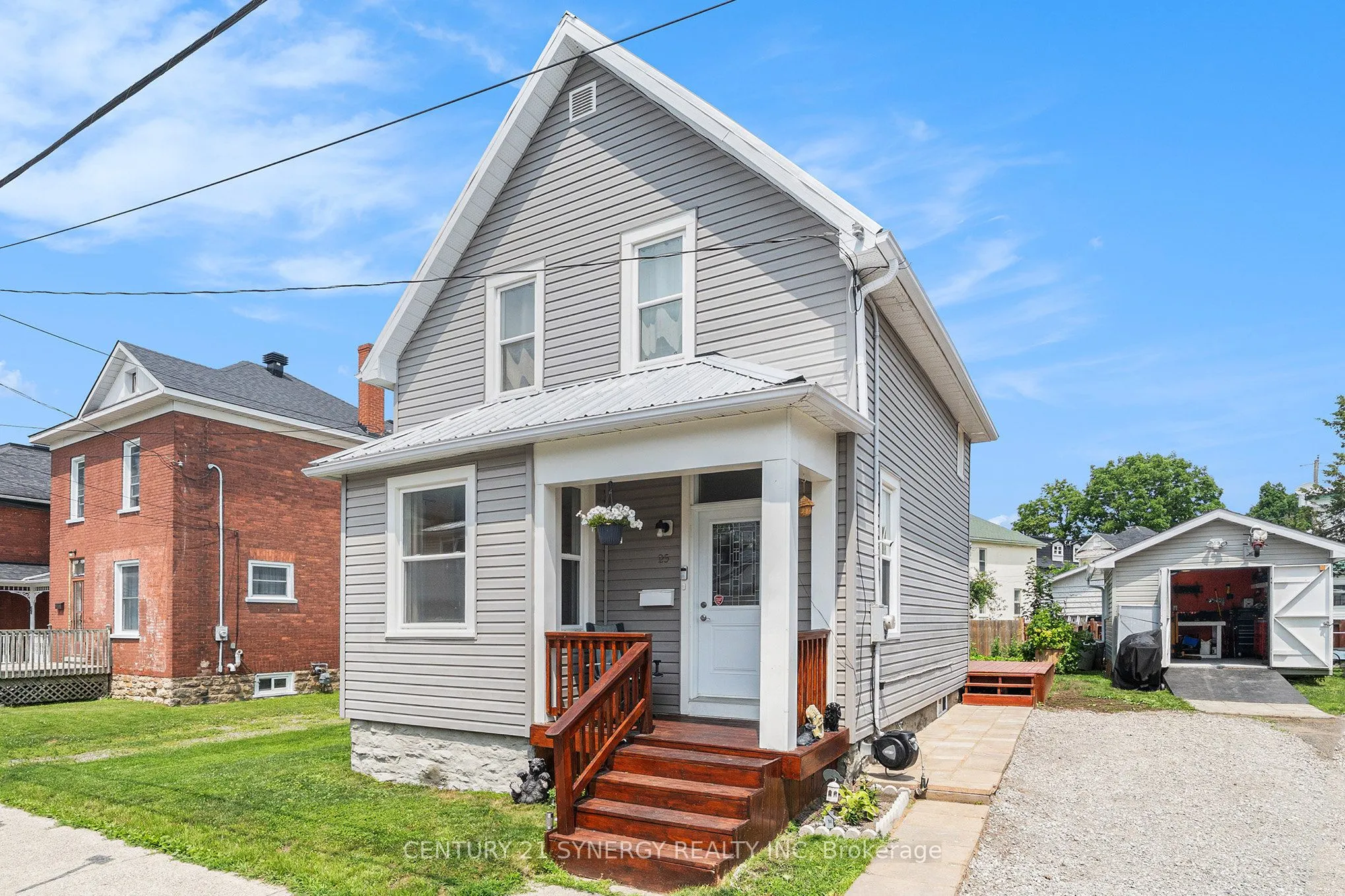 25 Kensington Avenue, ON K7A 2K6