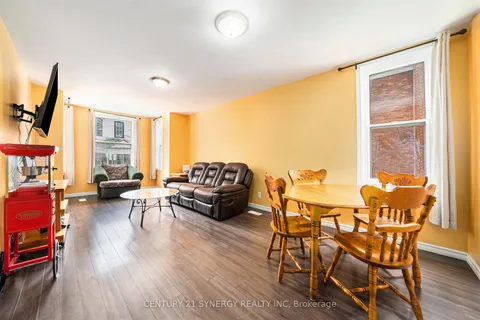 25 Kensington Avenue, ON K7A 2K6