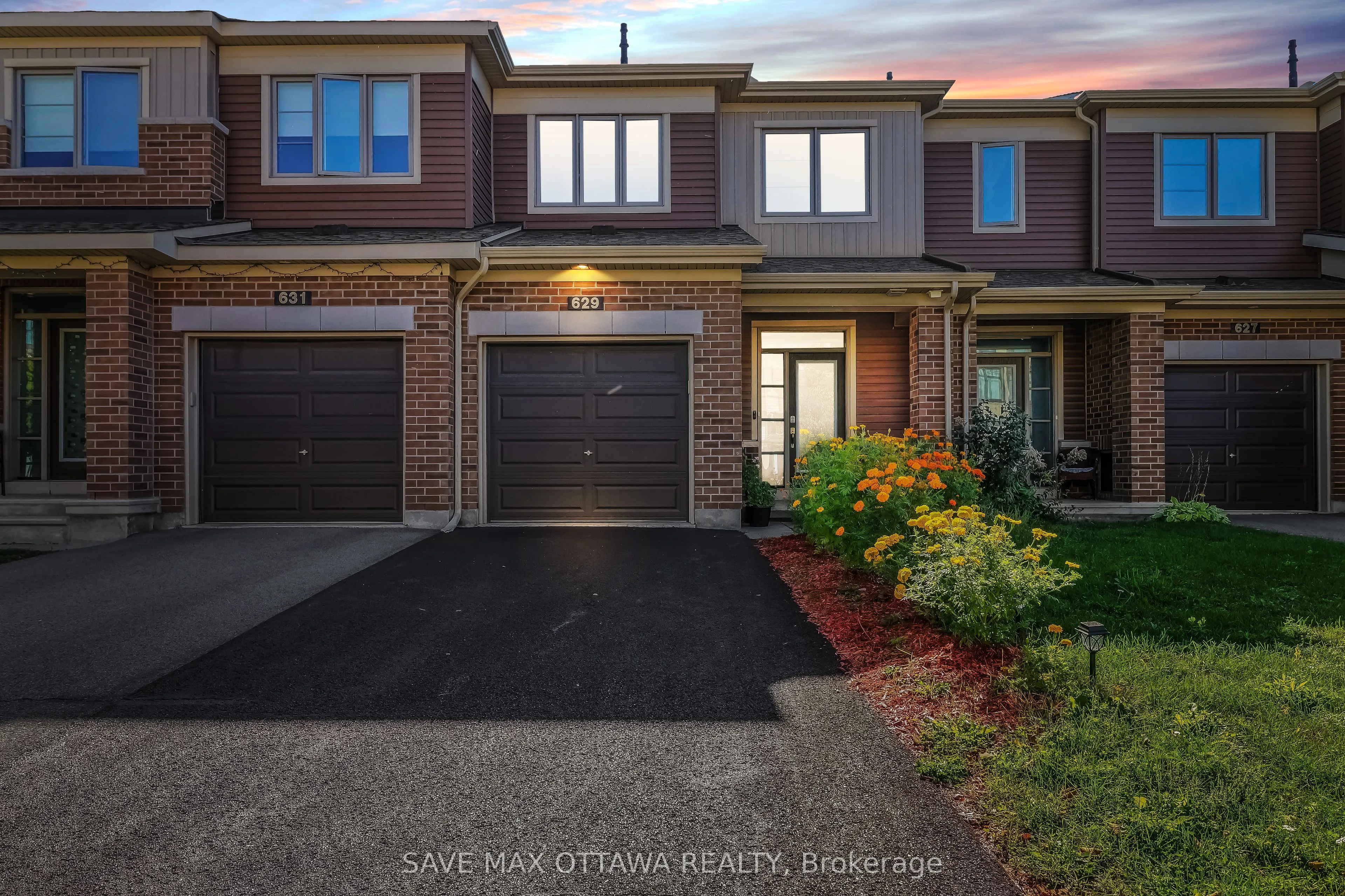 629 Lauraleaf Crescent, ON K2J 6G9