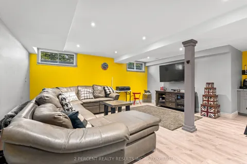 1405 Fisher Crescent, ON K7M 8T1