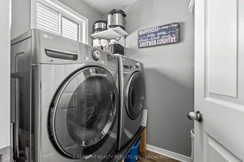 1405 Fisher Crescent, ON K7M 8T1