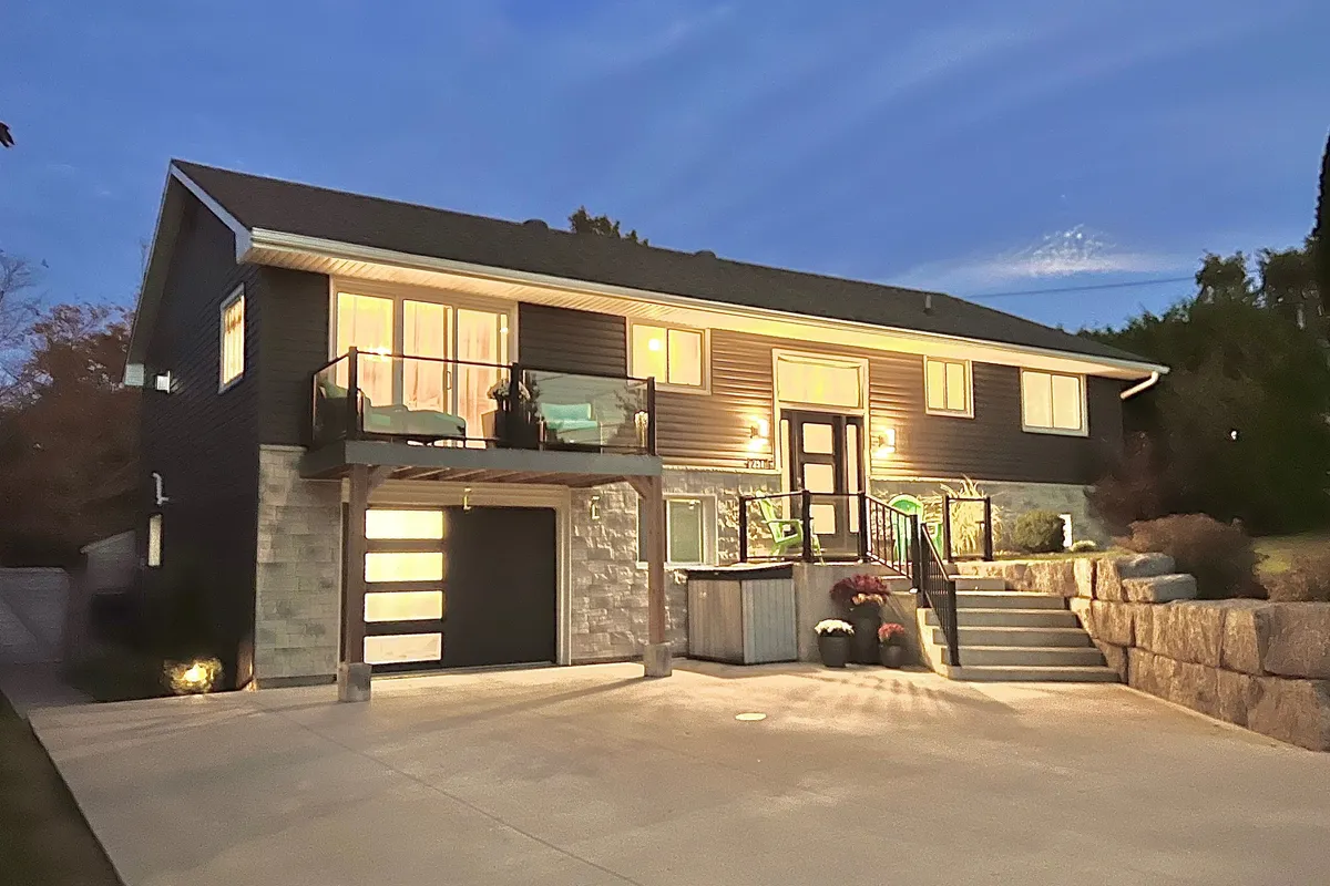 251 Pearson Street, ON N4L 1L6