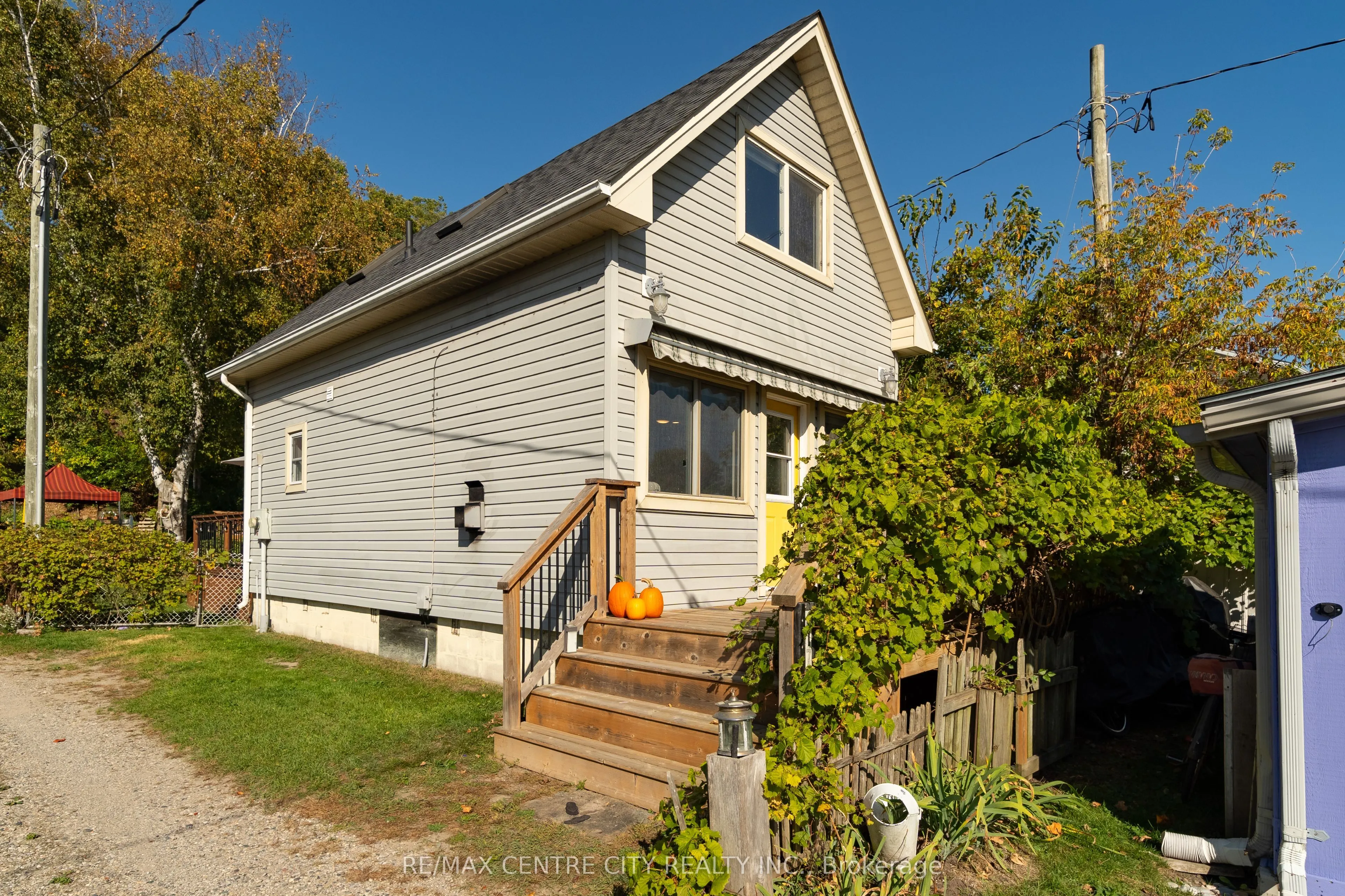 417 Edith Cavell Boulevard, ON N5L 1E7