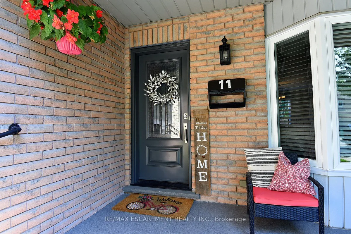 11 Jacqueline Boulevard, ON L9B 2R1