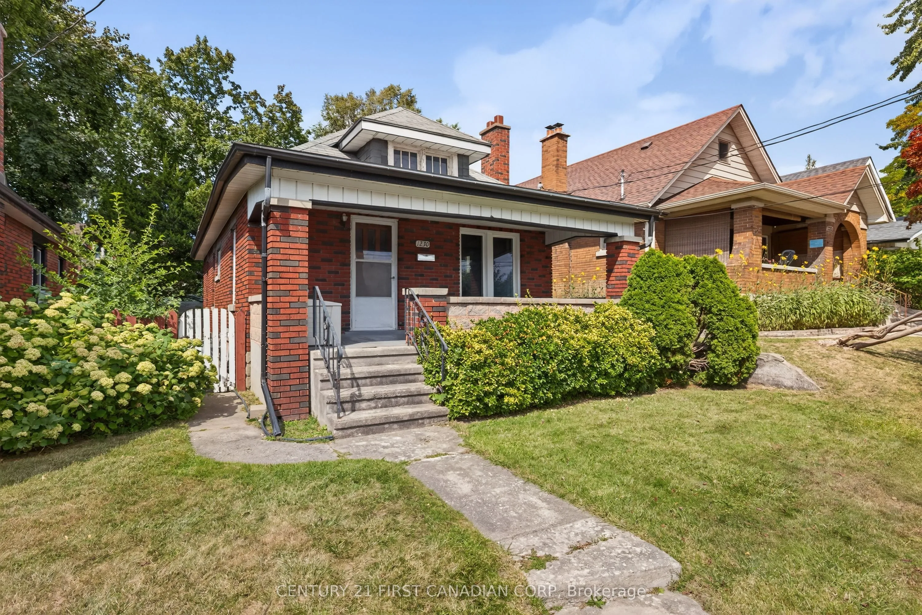 1230 Dundas Street, ON N5W 3B2