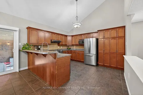 43 Claymore Crescent, ON N3W 2P3