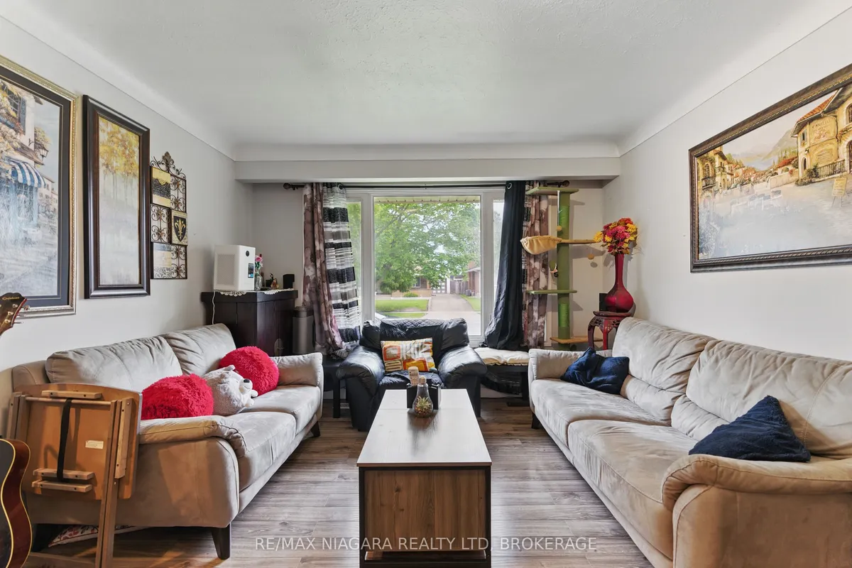 204 Hildred Street, ON L3B 1N1