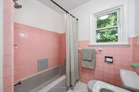 8 Crawford Street, ON N1G 1Z1