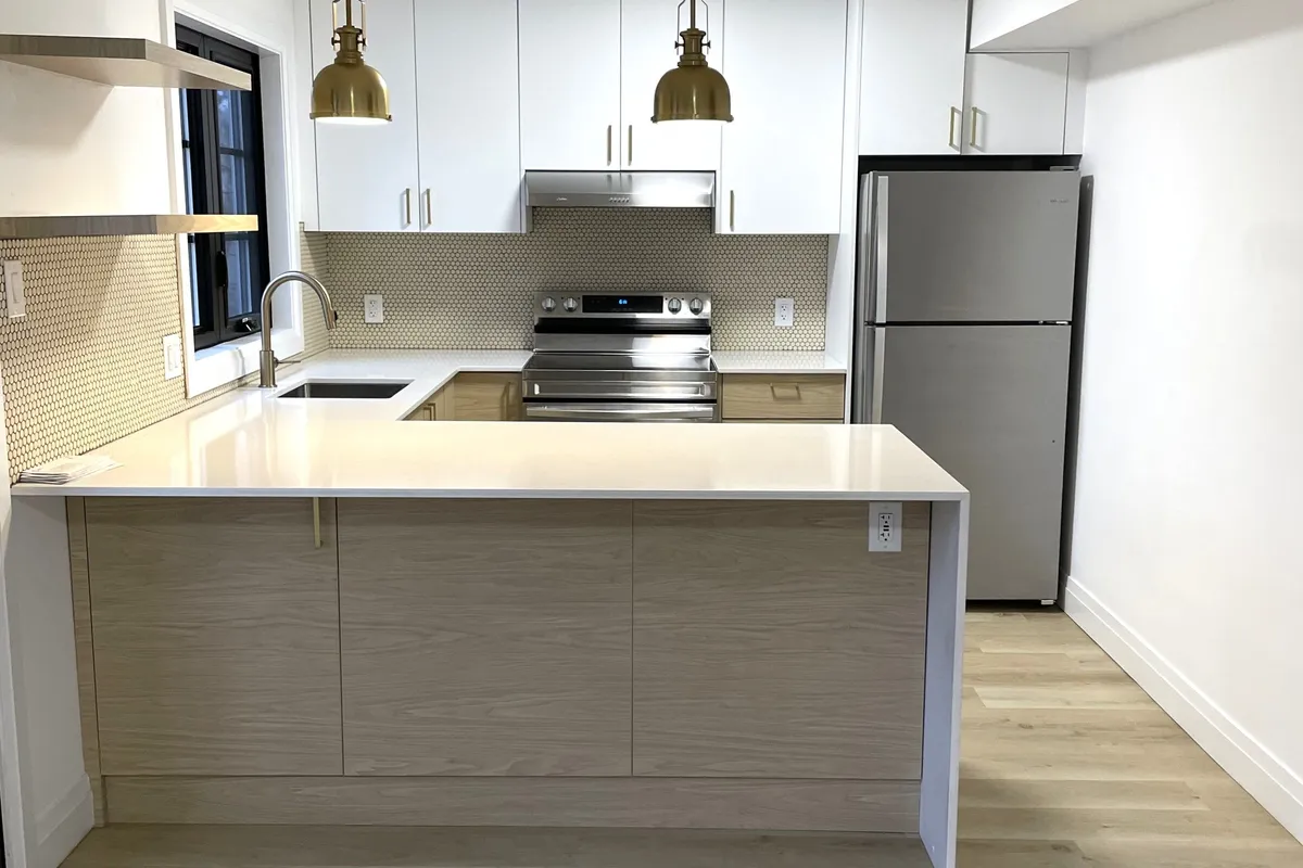 503 Athlone Avenue, ON K1Z 5M9