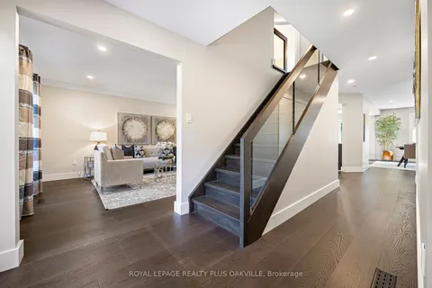 679 Green Ravine Drive, ON L9G 4C7