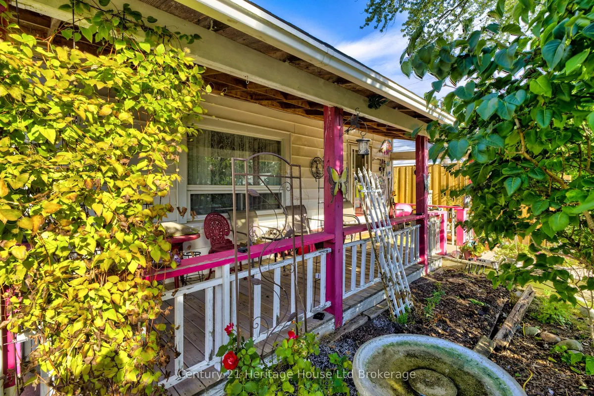 38 Sanderson Street, ON N3S 2V2