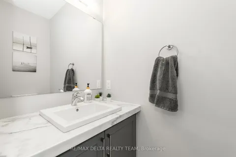 688 Geneva Crescent, ON K0A 1W0