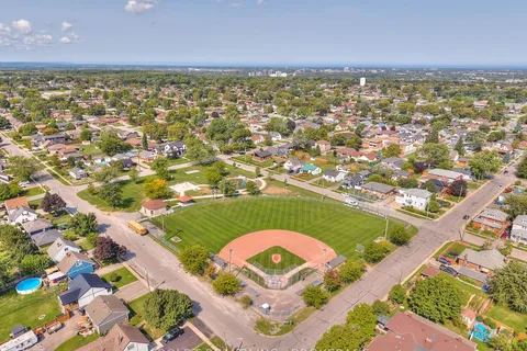 17 Colborne Street, ON L2V 3P8