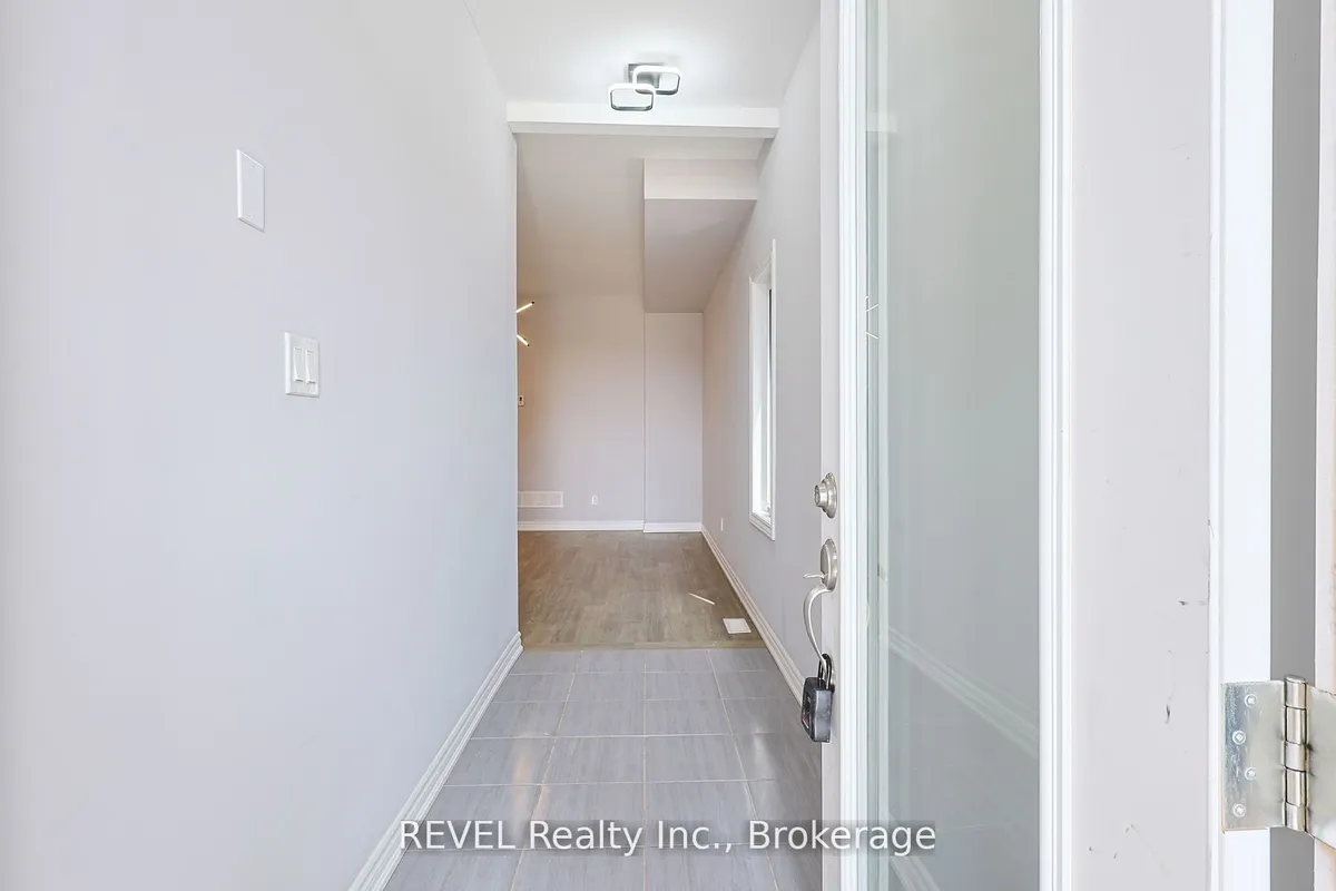 139 Caroline Street, ON L2B 0K1