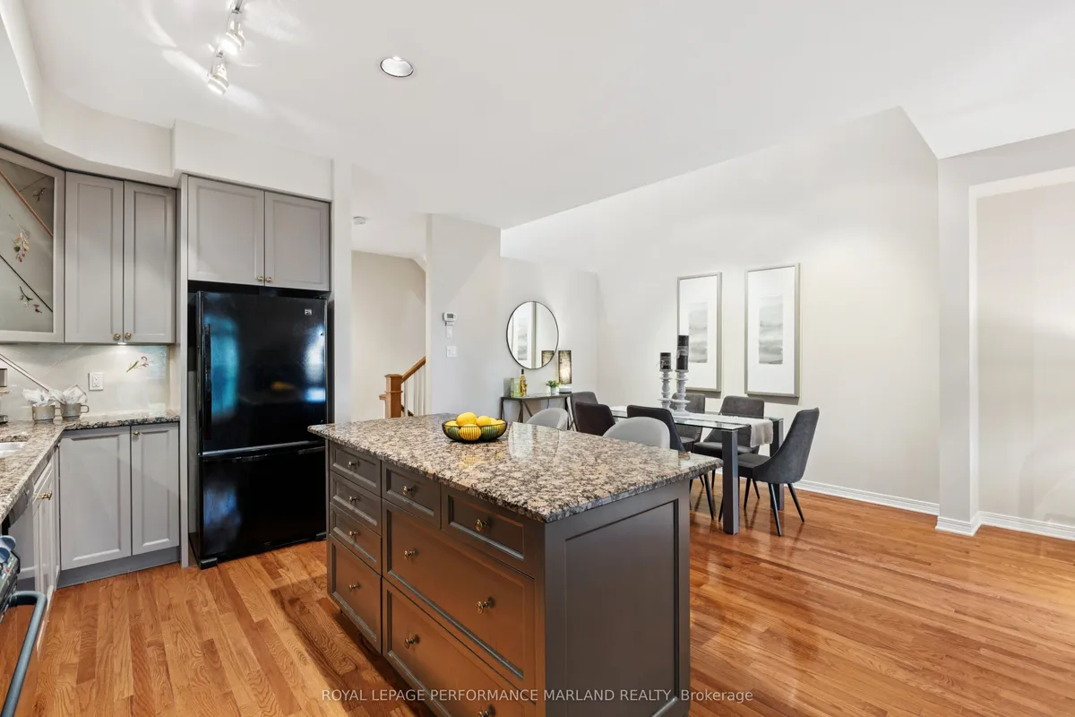 37 Creek's End Lane, ON K2H 1C7